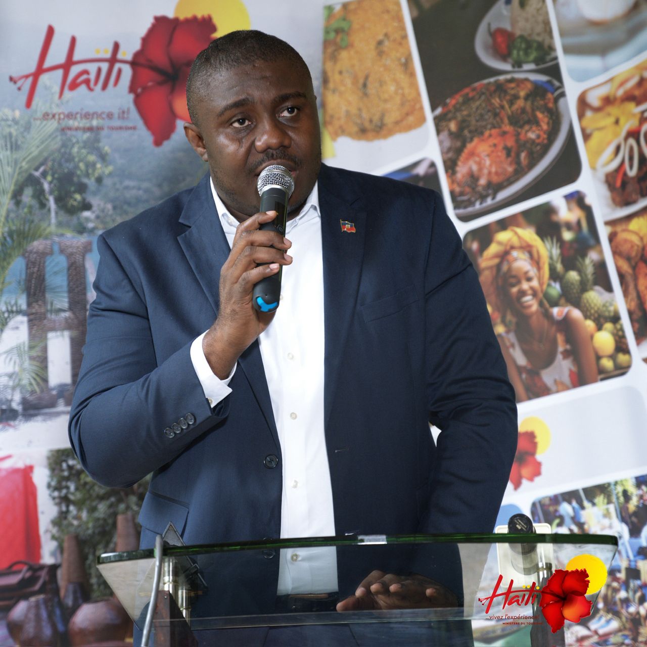 Read more about the article Carifesta 2025 : le Ministère du Tourisme honore la délégation haïtienne