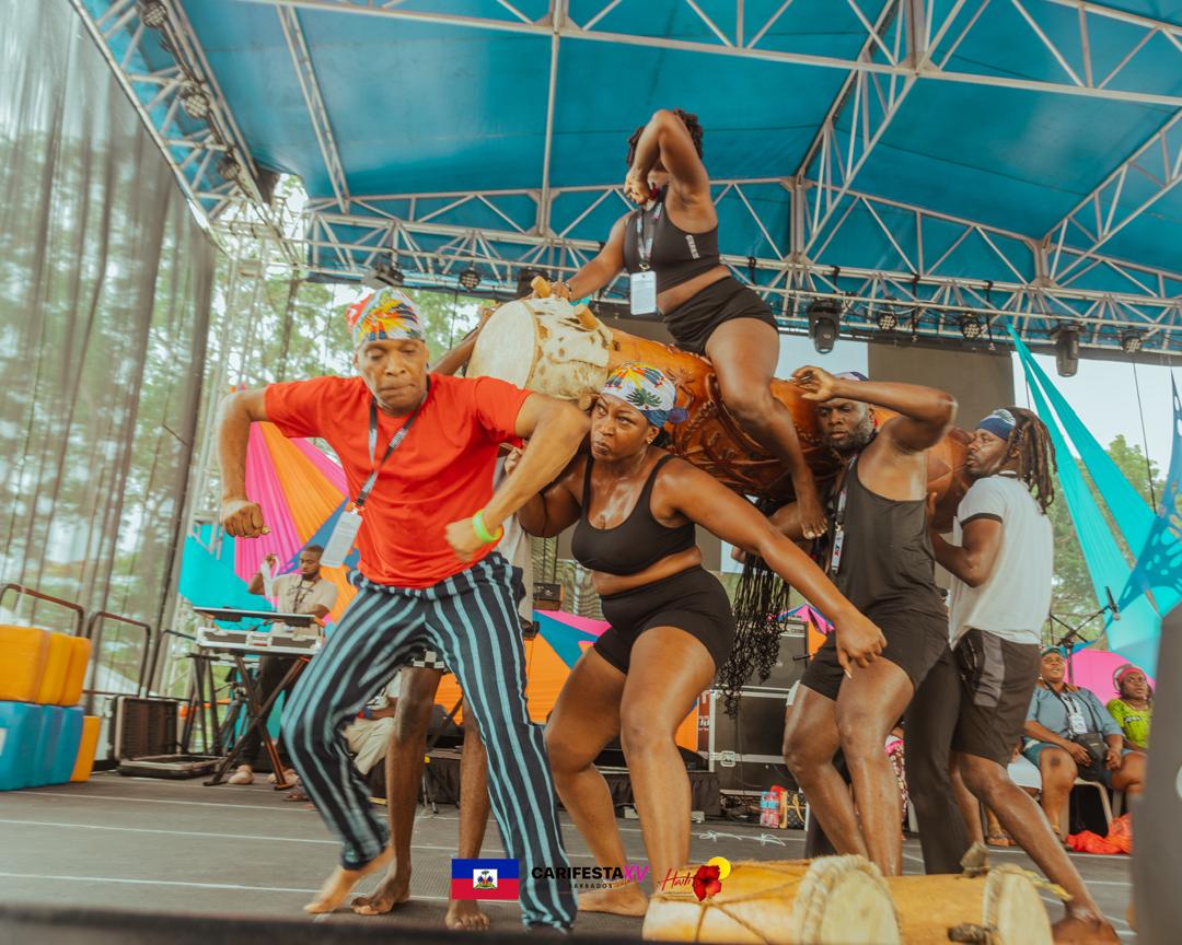 Read more about the article Carifesta XV : Haïti offre deux spectacles mémorables et fait vibrer le public caribéen et international à Bridgetown