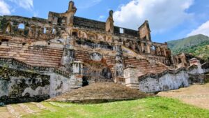 Read more about the article Le Palais Sans Souci, symbole de grandeur et de résistance en Haïti