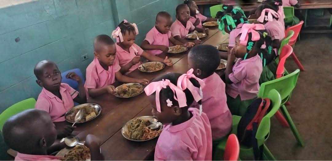 You are currently viewing Cayes : Le Centre éducatif du Projet L’Espoir rejoint le Programme National de Cantines Scolaires